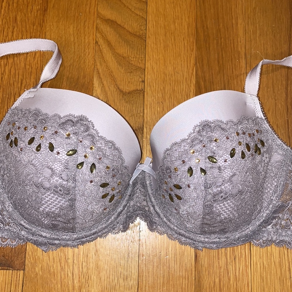 Victoria’s Secret dream angels lined Demi bra